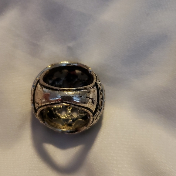 Ring - Picture 4 of 4